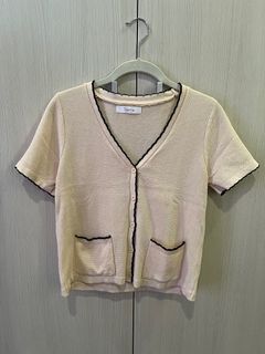 (Kategori: ) berada di . Dikirim oleh declutter.tymes (ID iklan 1384326952, Gambar 1). Deskripsi: .
