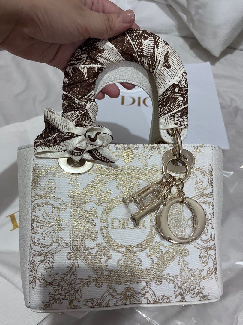 Lady Dior Diana Bag (Category: Purses & Pouches) located in Muntinlupa City. Submitted by sgvcreates (Listing ID 1384330087, Image 3). Description: Gift with purchase.