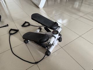 (Category: ) located in . Submitted by chardsyafiq (Listing ID 1384250818, Image 1). Description: .