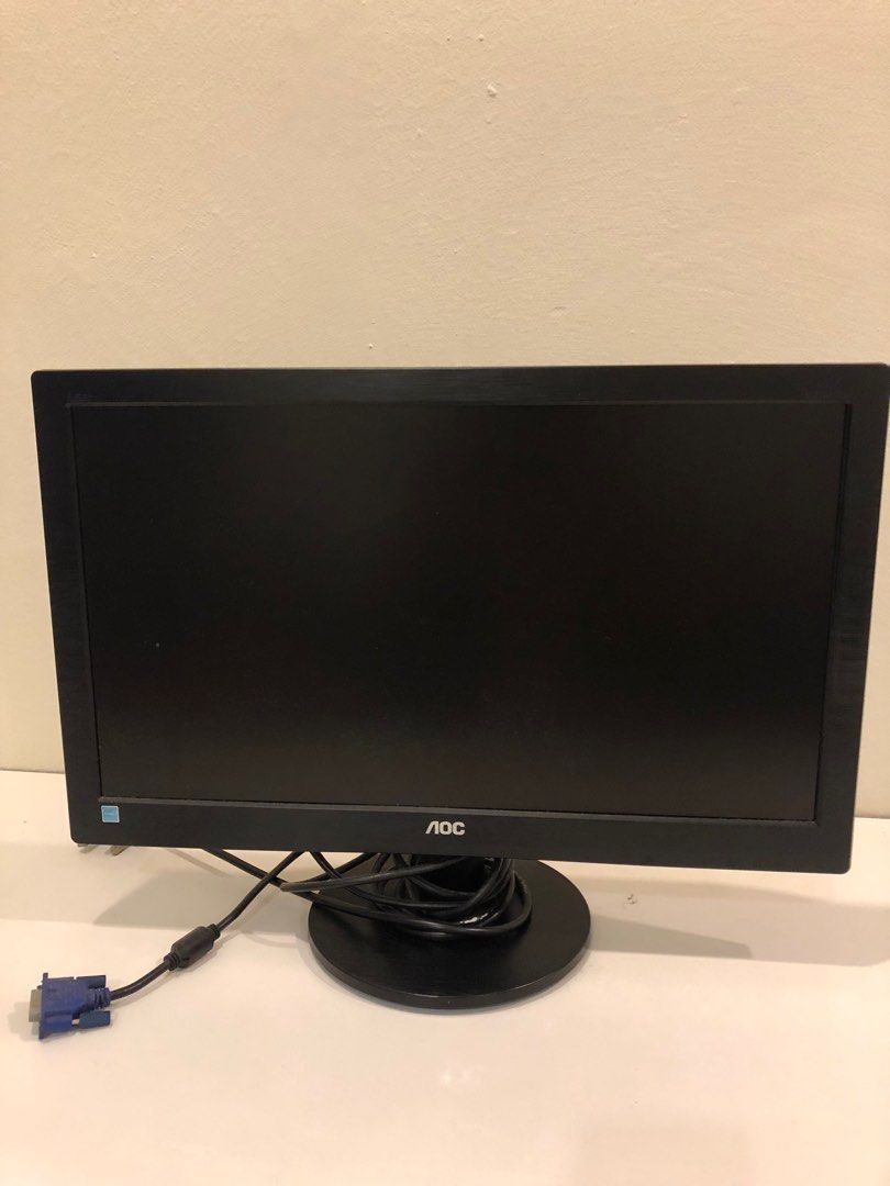 Monitor (Category: Office & Business Technology) located in Kuala Lumpur. Submitted by ethanesp (Listing ID 1384330639, Image 1). Description: Old monitor for sale Fully functional with no issues VGA cable.