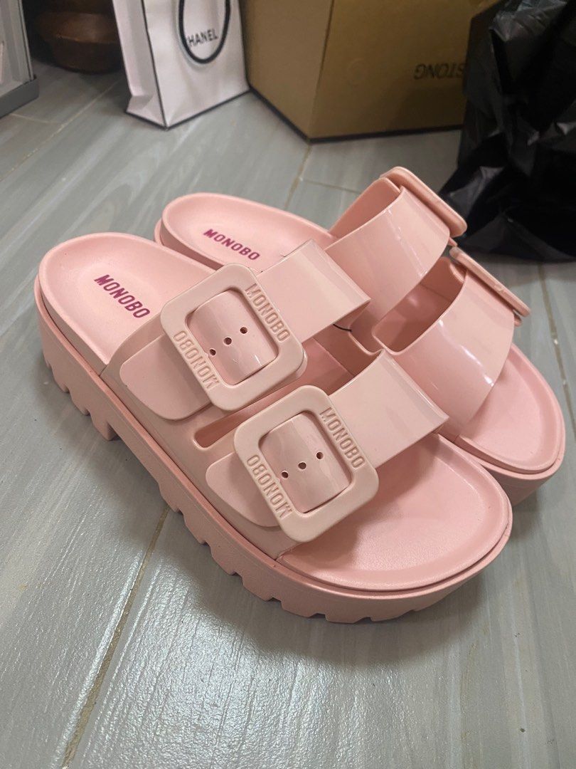 monobo pink platform jelly sandals / slippers (Category: Flats & Sandals) located in Cavite. Submitted by vvvv.store (Listing ID 1384414572, Image 1). Description: .