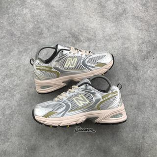 (Kategori: ) berada di . Dikirim oleh tpsneakers_ (ID iklan 1384399543, Gambar 1). Deskripsi: .
