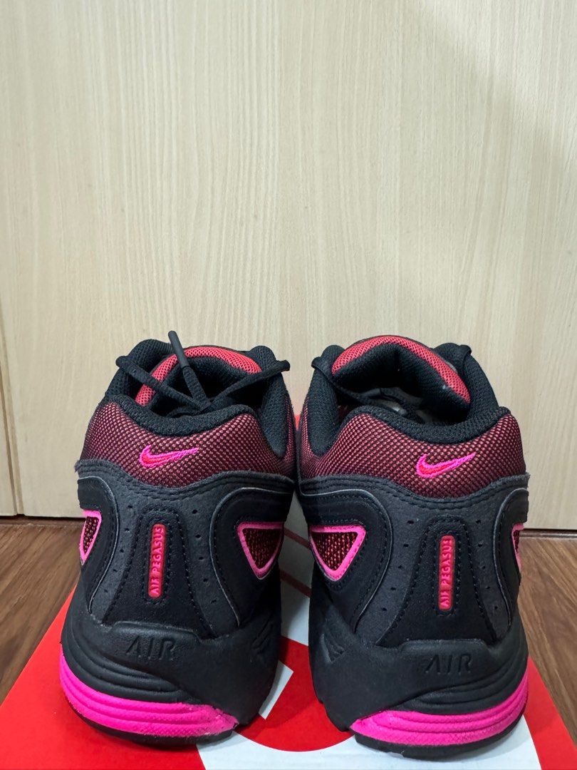 Nike Air Peg 2K5 Fierce Pink (Category: Sneakers) located in Manila. Submitted by docaldwinco (Listing ID 1384342136, Image 3). Description: Nike Air Peg 2K5 Black / Fire Red / Fierce Pink Size 9 US Mens Used a few times, 9/10 condition Complete with original box, paper inserts and online receipt Selling for 2750 only (below SRP of 8395) Price is negotiable for sure buyers Message me.