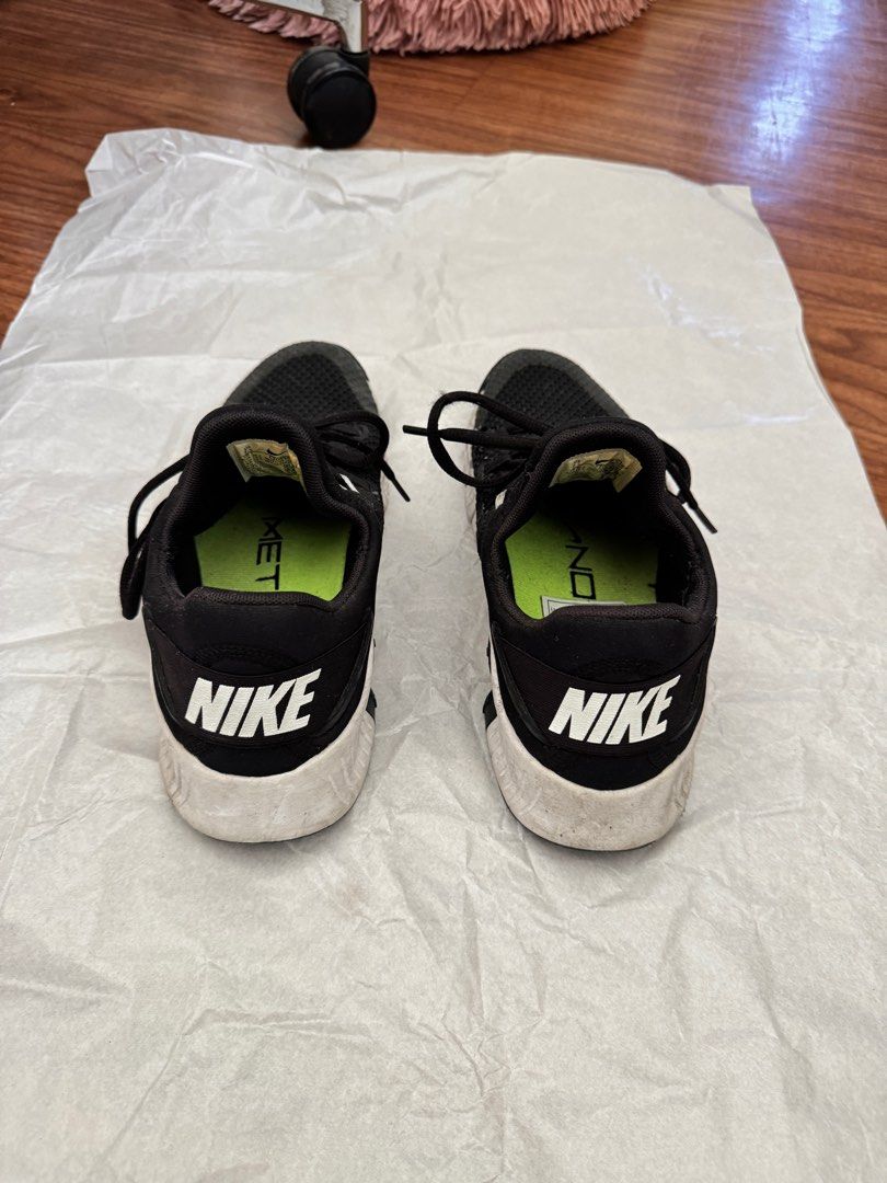 Nike Free Metcon 4 in Black (Category: Sneakers) located in Las Pinas. Submitted by clcycles (Listing ID 1384286131, Image 3). Description: Size US 7.5 Has visible wear and tear, photo above Price negotiable.