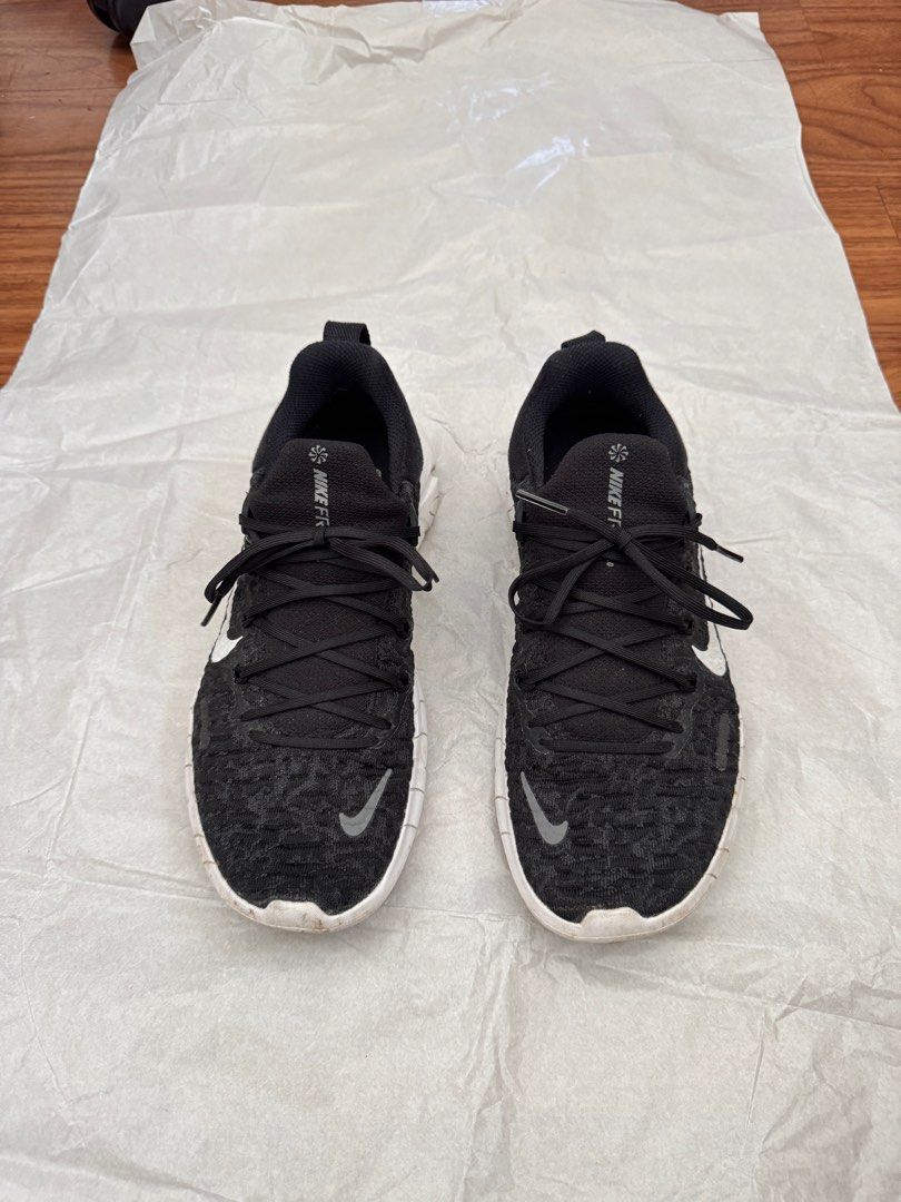 Nike Free Run 5.0 (Category: Sneakers) located in Las Pinas. Submitted by clcycles (Listing ID 1384284380, Image 3). Description: Women’s Road Running Shoes Size US 7 True to size Selling for ₱700 No issue, still in good condition .
