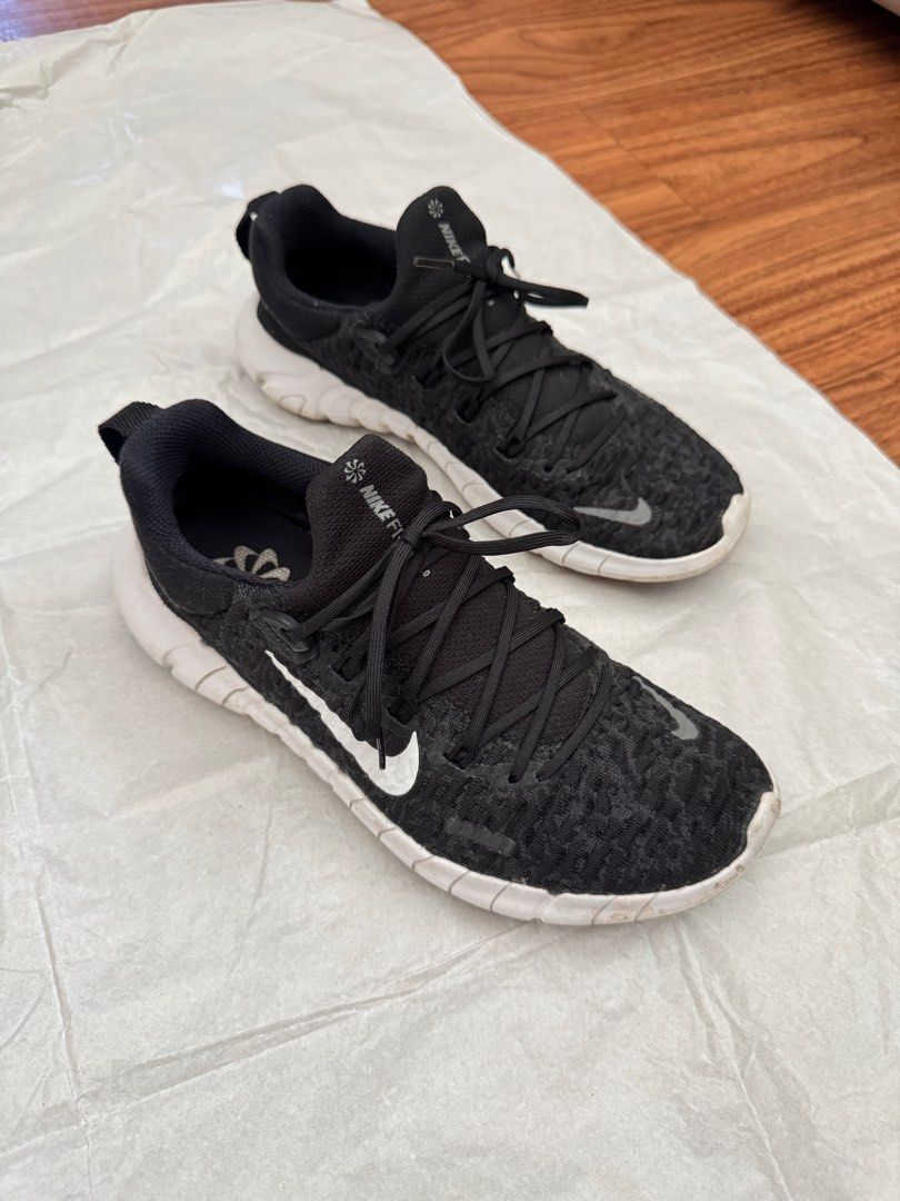 Nike Free Run 5.0 (Category: Sneakers) located in Las Pinas. Submitted by clcycles (Listing ID 1384284380, Image 2). Description: Women’s Road Running Shoes Size US 7 True to size Selling for ₱700 No issue, still in good condition .