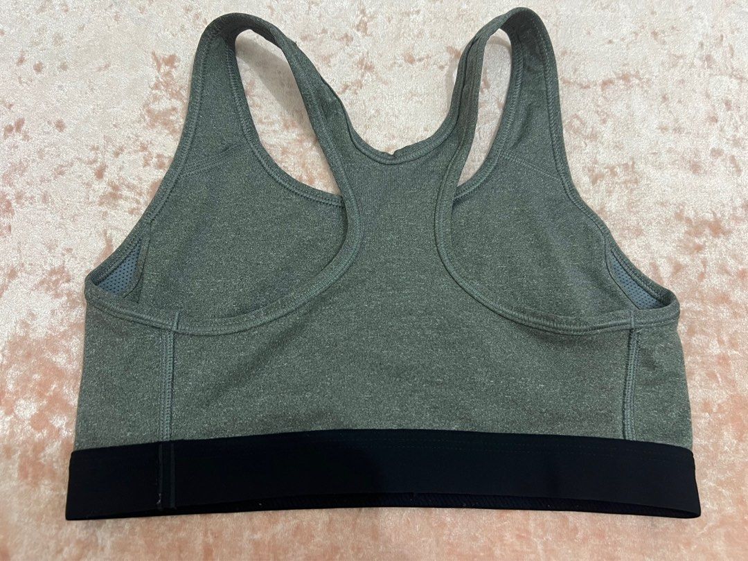 Nike Sports Bra (Category: Activewear) located in Marilao. Submitted by sweetrepeat24 (Listing ID 1384340568, Image 2). Description: Hindi na kami match sa size, baka ikaw ang perfect fit. Preloved sports bra for rehoming😅 .