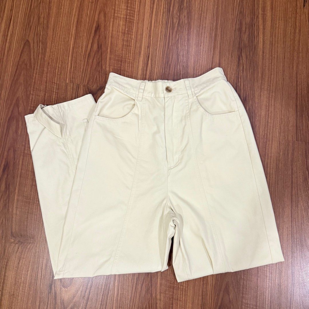 Niko and … cargo pants (Category: Other Bottoms) located in Manila. Submitted by basicbaguette (Listing ID 1384065502, Image 1). Description: Japanese brand Stretchable Length 37”.