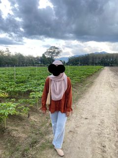 (Category: ) located in . Submitted by ainaiz (Listing ID 1384369594, Image 1). Description: .