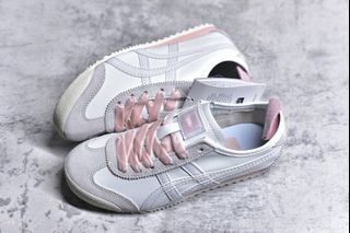 (Category: ) located in . Submitted by Outlet.Sneakers (Listing ID 1384368687, Image 1). Description: .