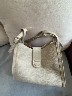 （分類：）位於 。 由 clorakong 提交（商品編號 1384264857，圖片 1）。簡介： 。