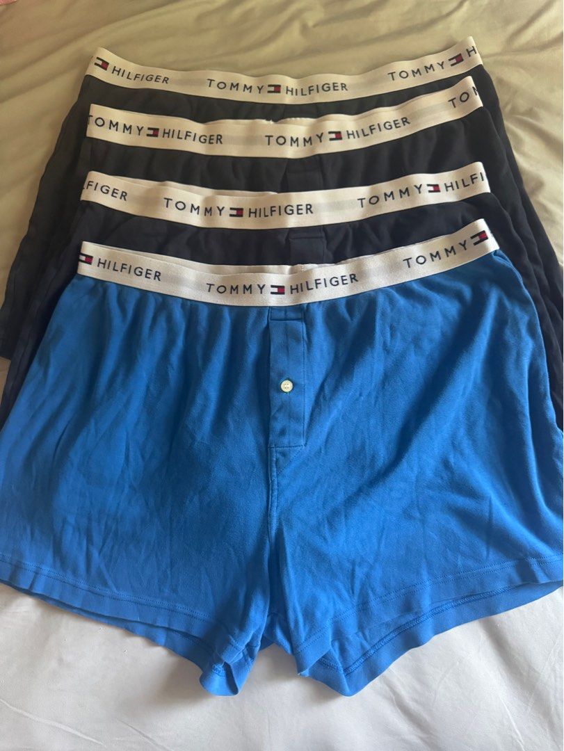 Original Tommy Hilfiger Cotton Classics Boxer (Category: Underwear) located in Muntinlupa City. Submitted by 88michsy (Listing ID 1384326211, Image 3). Description: Signature elastic logo waistband. Functional, convenient fly opening. Fit Regular Fit. Composition 100% cotton. 250 each Buy 3 take 1. Free Excellent used condition Di pa bacon.