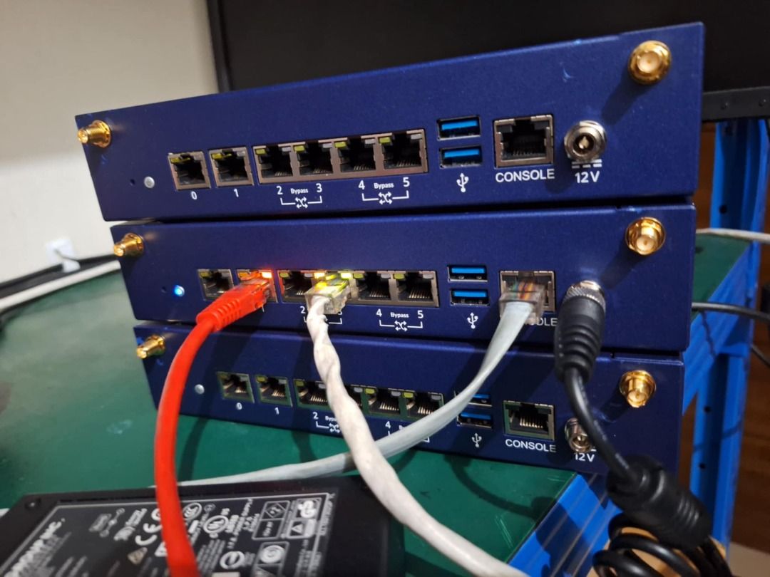 pfsense opnsense arista untangle network firewall (Category: Networking) located in Makati City. Submitted by inet.tekno (Listing ID 1384273129, Image 1). Description: AVAILABILITY as of 2 August, 2025 - ON STOCK pullout units from a working environment by AAEON TAIWAN Model: FWS-2363E6 Intel Denverton Octacore C3758 Rebranded version of AAEON FWS-2363 series Taiwan 6 x 1gbe lan 16gb memory Sodimm 32gb sata DOM wifi (must be supported by OS) RJ45