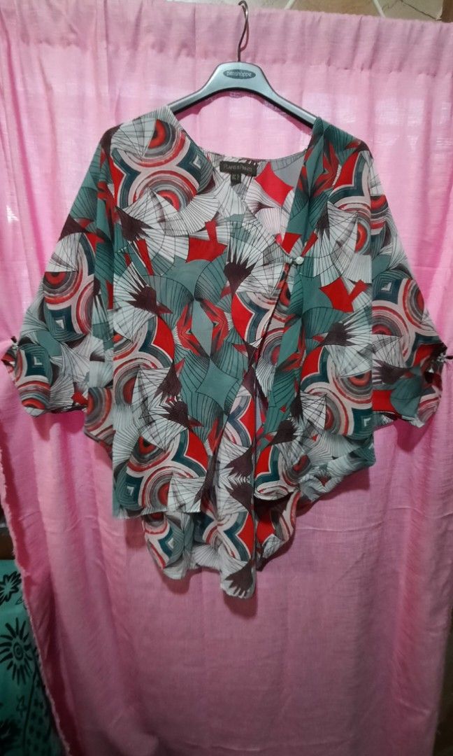 Plains & Prints (Category: Others Tops) located in Caloocan City. Submitted by maxineshop (Listing ID 1384354494, Image 3). Description: euc cover up tops for women size: L.