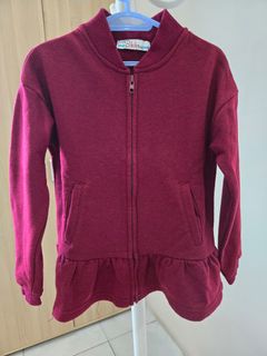 (Kategori: ) berada di . Dikirim oleh pretty_in_preloved (ID iklan 1384366935, Gambar 1). Deskripsi: .