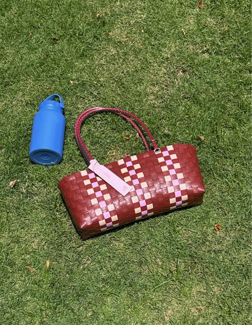 Pudee Sol Weaved Shoulder Bag (Category: Shoulder Bags) located in Manila. Submitted by picklerel (Listing ID 1384235090, Image 1). Description: Pudee is a Thai brand! I got 2 of their bags to check which color I preferred! I decided to sell this red one. .