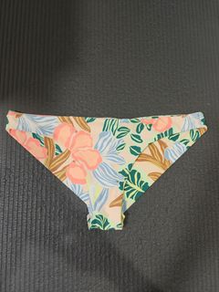 (Category: ) located in . Submitted by .h.t. (Listing ID 1384249206, Image 1). Description: .