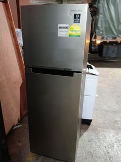 (Category: ) located in . Submitted by furnituregoods81887349 (Listing ID 1384260965, Image 1). Description: .