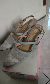 (Kategori: ) berada di . Dikirim oleh rara.preloved.girl (ID iklan 1384315525, Gambar 1). Deskripsi: .