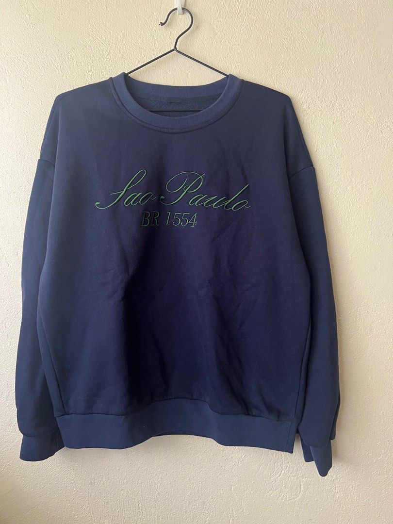 SET: sweater and sweatpants (Category: Sets or Coordinates) located in Paranaque City. Submitted by papermuse (Listing ID 1384391318, Image 1). Description: Free size The most accurate color is the first pic Payment: BPI/Gcash Shipping: Gogoxpress/Grab/Lalamove.