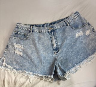 (Category: ) located in . Submitted by amariecm (Listing ID 1384334123, Image 1). Description: .