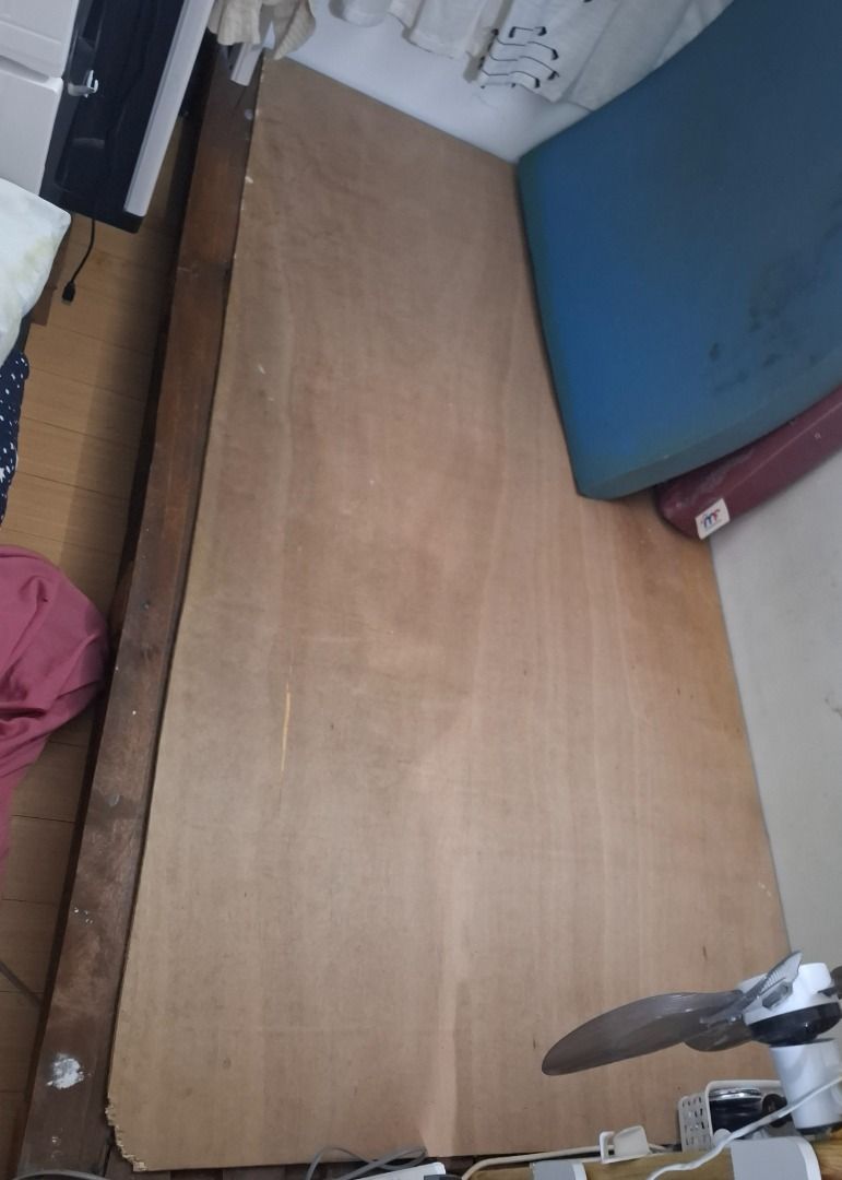 SINGLE BED PALETA W wood topper (Category: Bed Frames & Mattresses) located in Caloocan City. Submitted by richyorencia (Listing ID 1384413522, Image 1). Description: Paleta bed po but matibay na wood ginamit and varnished na po. Included po yung wood board on top. 2PCS AVAILABLE 1500 nlng po if both kukunin need po ipick up or deliver using l300 or van since heavy po yung bed mismo and buo po yung bed. 2k each po if you want the foam to be inclu