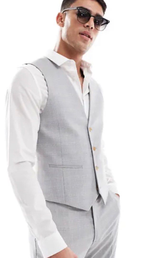 Suit Vest ( 22.5x27) (Category: Vests) located in Calapan. Submitted by shakalak2 (Listing ID 1384357008, Image 2). Description: First/2nd photo for Reference 22.5x27 From 🇺🇸B.Box.