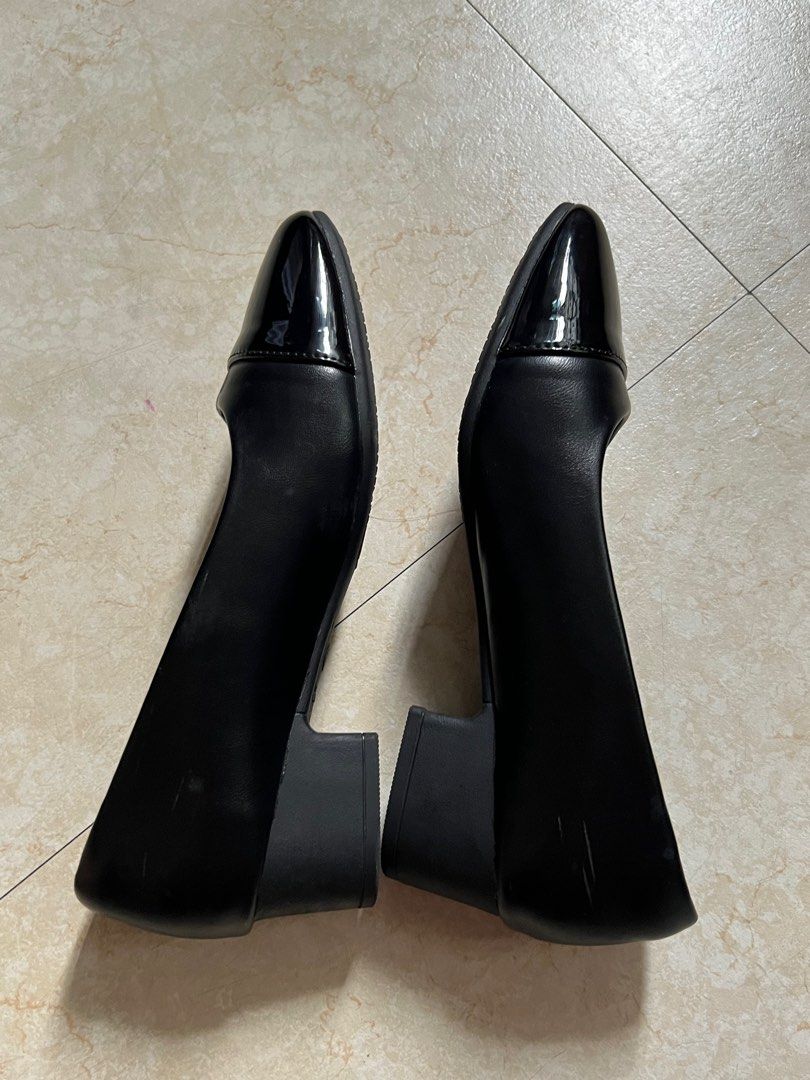 SUKI BLACK SHOES (Category: Heels) located in Cainta. Submitted by lerlainee (Listing ID 1384366578, Image 3). Description: GOOD AS NEW!!.