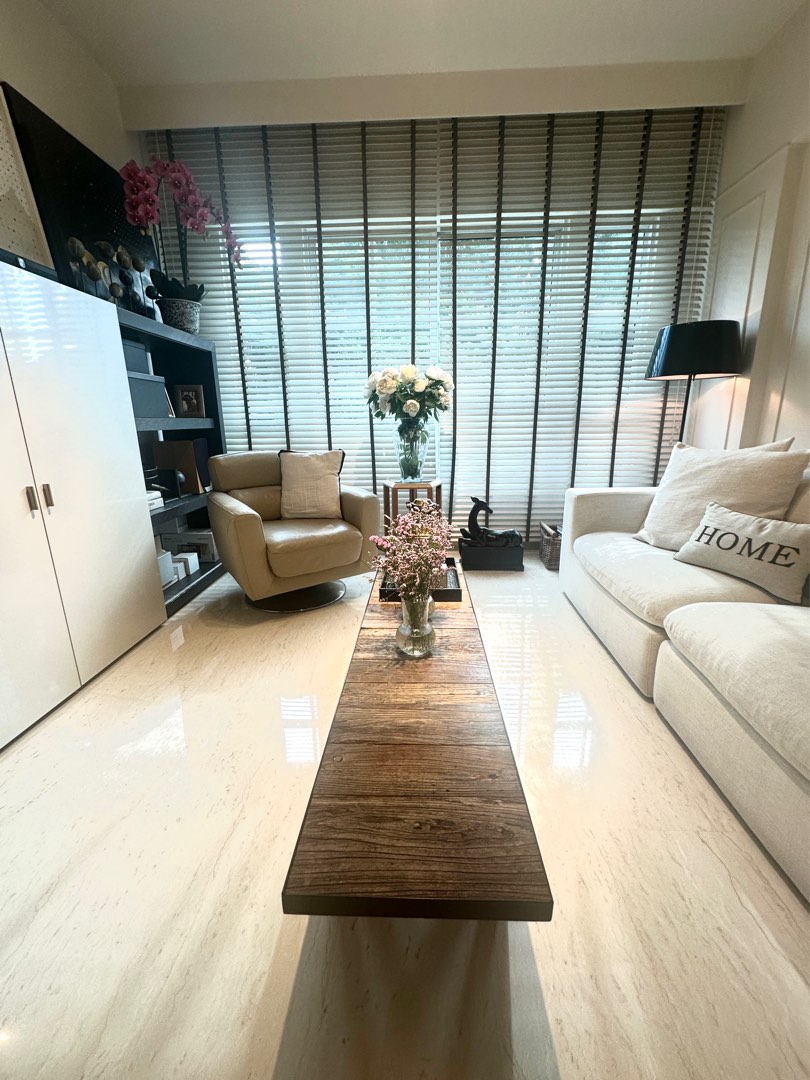 (Category: ) located in . Submitted by globeantique (Listing ID 1384242650, Image 1). Description: .