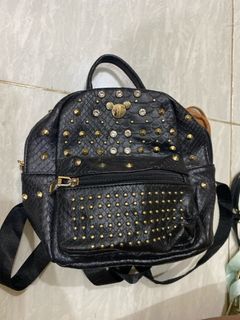 (Kategori: ) berada di . Dikirim oleh frisilfashionn (ID iklan 1384352299, Gambar 1). Deskripsi: .