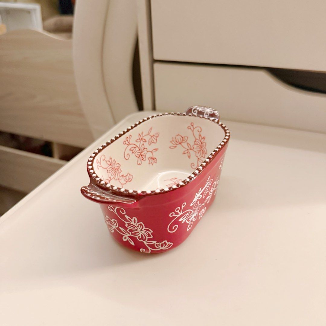 Temp-tations by Tara Mini Ramekin (Category: Other Kitchenware & Tableware) located in Antipolo. Submitted by rosywardrobe (Listing ID 1384256007, Image 2). Description: Kindly refer to the last photo for a closer look at the chip 🎀 MAKE READING A HABIT 🎀 • No order form, no reservation! • Strictly 1 day reservation • Payment first before order processing • No return, No exchange • Don’t make an offer if you’re not 100% sure • No shipping every
