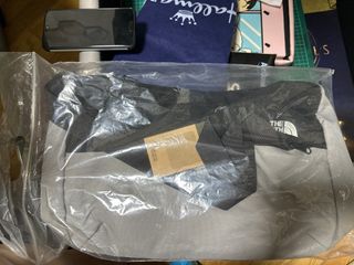 （分類：）位於 。 由 avahei 提交（商品編號 1384381567，圖片 1）。簡介： 。