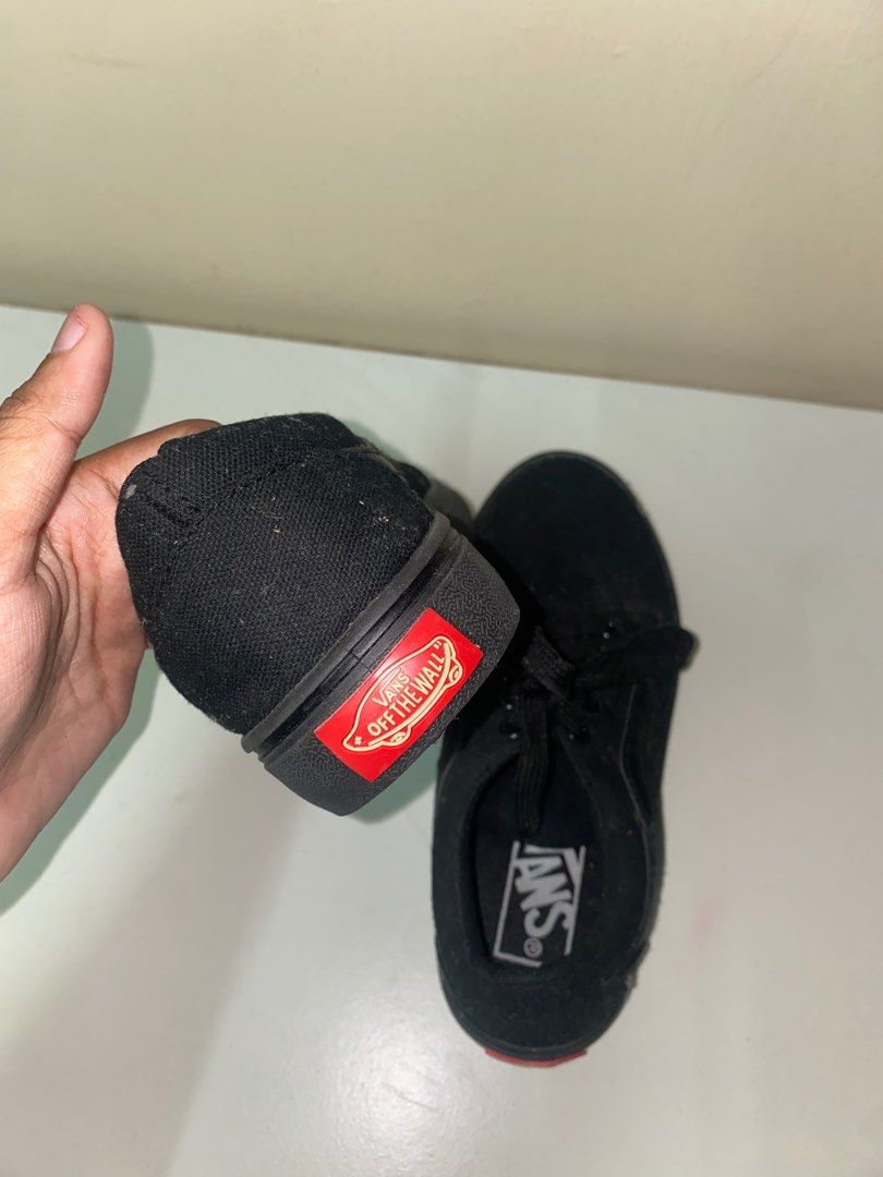 vans (Category: Sneakers) located in Melaka Tengah. Submitted by ieraaaaaaaaaaaa (Listing ID 1384237263, Image 3). Description: uk 4 free socks ! rm17 inc postage.