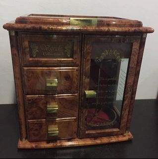 (Category: ) located in . Submitted by quietluxury101 (Listing ID 1384337146, Image 1). Description: .