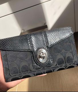 (Category: ) located in . Submitted by hyacinthstore (Listing ID 1384364108, Image 1). Description: .