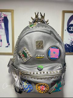 (Category: ) located in . Submitted by chiccarryall (Listing ID 1384385861, Image 1). Description: .