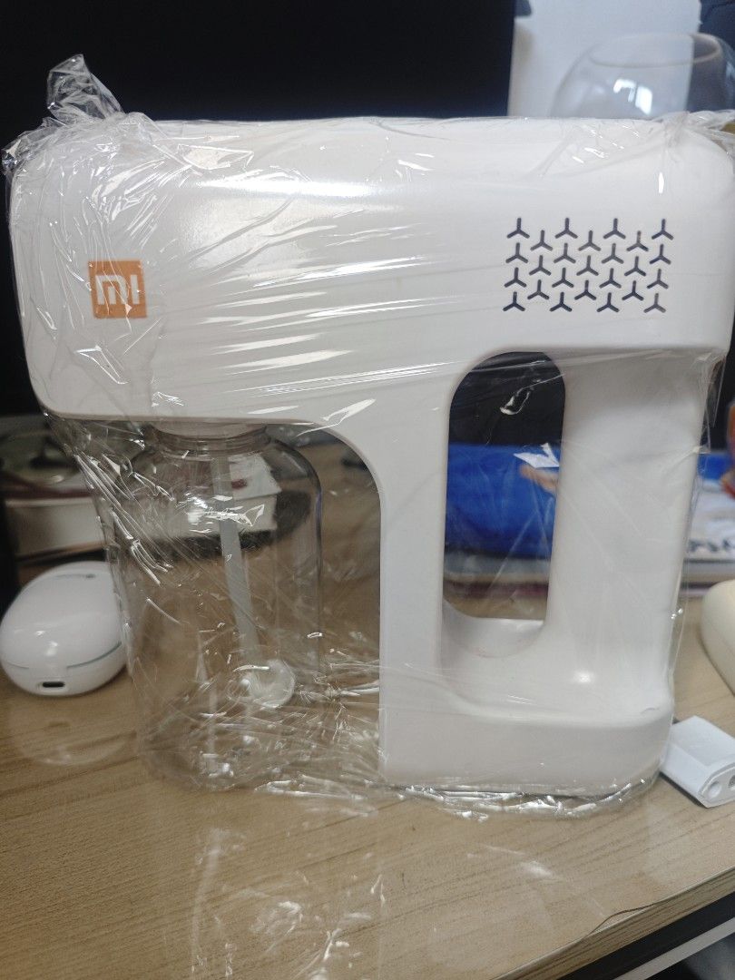 Xiaomi Atomizer Disinfectant Machine (Category: Insect Repellents) located in Manila. Submitted by mvab32 (Listing ID 1384261768, Image 1). Description: USB Charging Portable, Wireless, Handheld UV Blue Light Nano Steam Disinfection Spray Gun RFS: rarely used.