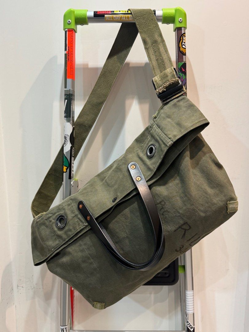 Room No.6 1940's DUFFLE MESSENGER BAG #3111, 男裝, 袋, 背包- Carousell