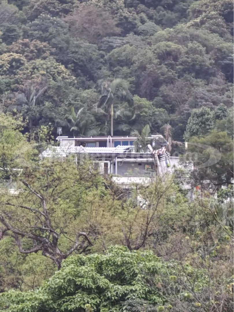 *總共9000尺*西貢黃竹灣*相連獨立別墅* *4200尺相連*另花園55OO呎私人泳池，及可泊6部車  管理費及車位費用全免。持實票者，還價即成。64076921366273114