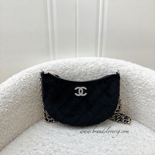 (Category: ) located in . Submitted by brands_lover (Listing ID 1387768867, Image 1). Description: .
