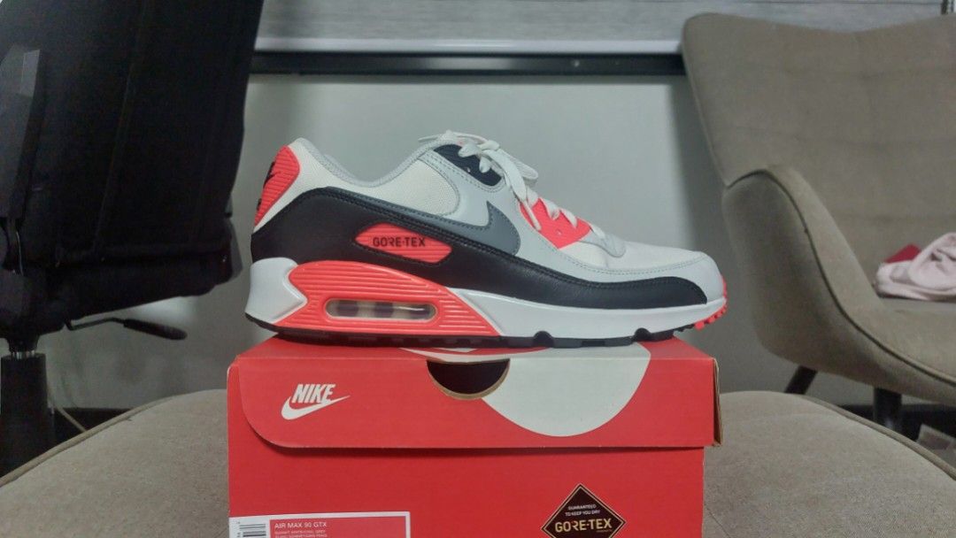 Air Max 90 GTX - Water Resistant (Category: Sneakers) located in Quezon City. Submitted by cisnarf (Listing ID 1387908926, Image 1). Description: -Local release, complete. -OG infrared colorway. -Perfect for the rainy season. -Product Code: FD5810-101..