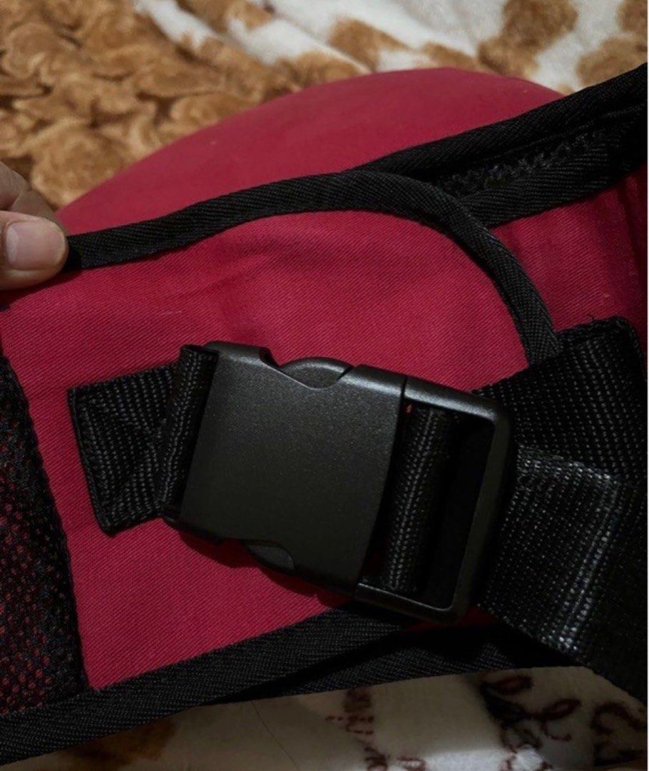 Bebeta hipseat carrier (Category: Carriers & Slings) located in Manila. Submitted by dsanjuansdeclutter (Listing ID 1387819860, Image 2). Description: Nagamit lang ni baby when she was 4 months then ayaw na, gusto pakarga lagi..