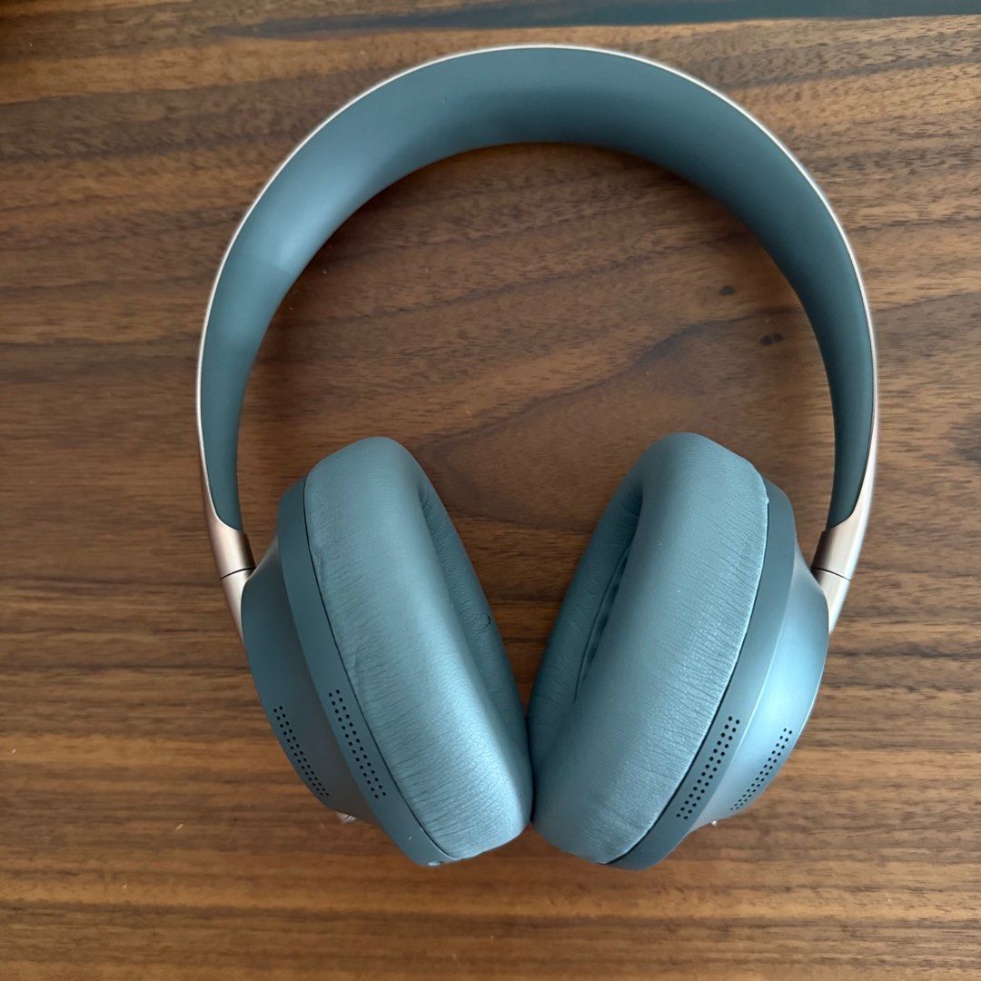 Bose NC700 with Charging Case63612119805187116