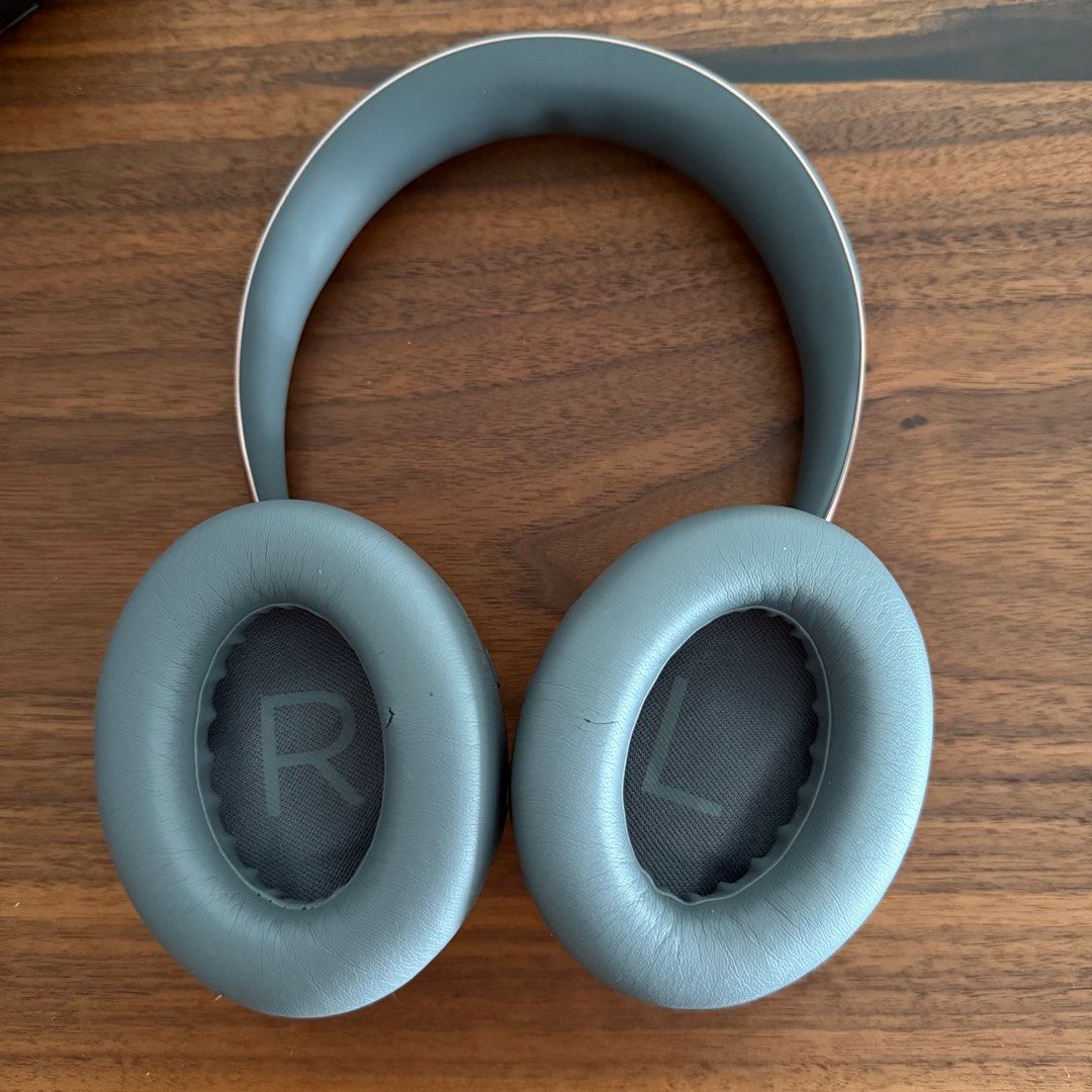 Bose NC700 with Charging Case63612119805187115