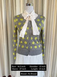 (Category: ) located in . Submitted by 3sisters_wardrobe (Listing ID 1387895695, Image 1). Description: .