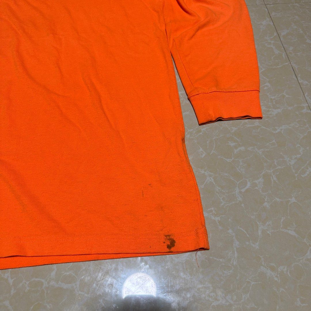 Carhartt Loosefit K126 BOG (Category: Tshirts & Polo Shirts ) located in Marilao. Submitted by gotemph (Listing ID 1387779210, Image 2). Description: orange 28x34.