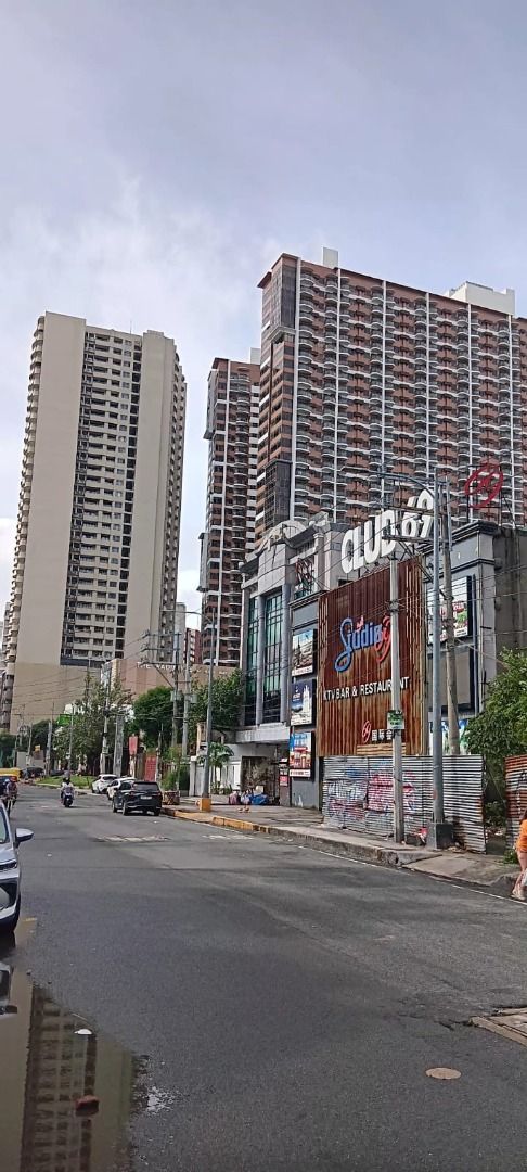 Commercial Property For Sale (Category: Commercial) located in Quezon City. Submitted by zenfire_0af874 (Listing ID 1387855455, Image 3). Description: Commercial Property For Sale!!! Located in between The Radiance Manila Bay Hotel and SMDC COAST RESIDENCES at the Heart of Roxas Boulevard. Lot Area 662 square meter with 2 Storey Building. Below Market Value!!! 450k/ per sqm ( slightly negotiable) Nearby Establishments: Star City Amusement Park Cu