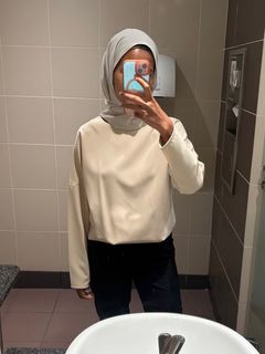 (Category: ) located in . Submitted by clothes_needlove (Listing ID 1387705181, Image 1). Description: .