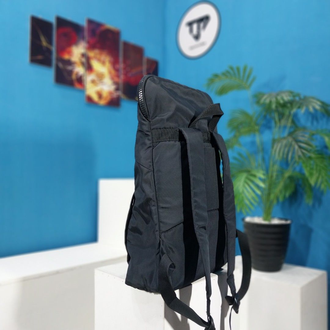 Crumpler Backpack, Fesyen Pria, Tas Dompet Ransel di Carousell