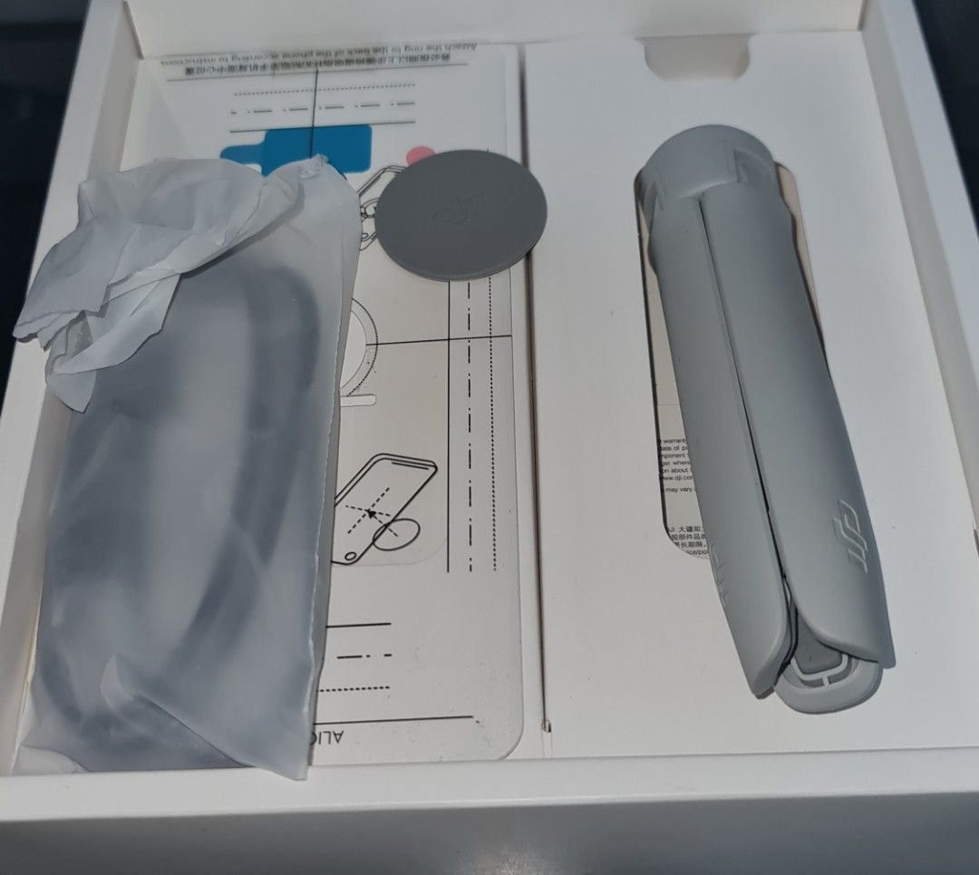 DJI OM 4 Gimbal (Category: Gimbals & Stabilizers ) located in General Mariano Alvarez. Submitted by ilgintokii (Listing ID 1387839803, Image 2). Description: DJI OM 4 Gimbal *Brand New *Original, not refurbished **Feel free to dm me for queries **GCASH **J&T / LBC / LALAMOVE.
